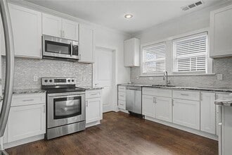 287 MacKenzie Dr NE in Atlanta, GA - Building Photo - Building Photo