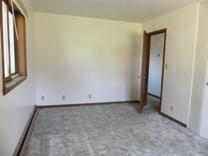 Winsor Apartments in Mitchell, SD - Foto de edificio - Building Photo