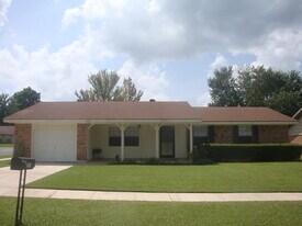 2101 Peach St in Deridder, LA - Building Photo