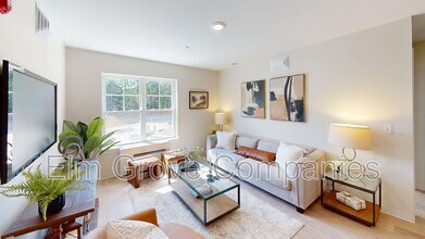 29 Wadleigh Rd in Rochester, NH - Foto de edificio - Building Photo