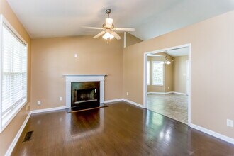 125 Hunter Pl in Dallas, GA - Building Photo - Building Photo