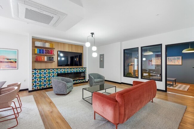 property at 175 W 7th St