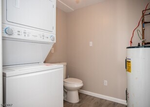 74 E Shore Rd in Jefferson, NJ - Building Photo - Building Photo