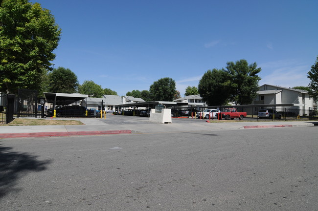 Meadowview Apartments I in Perris, CA - Building Photo - Building Photo