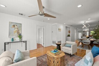 1184 Navasota St in Austin, TX - Building Photo - Building Photo