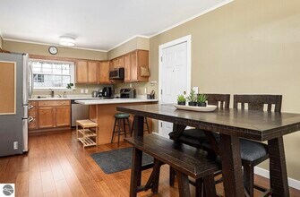 1704 Comanche St in Traverse City, MI - Building Photo - Building Photo