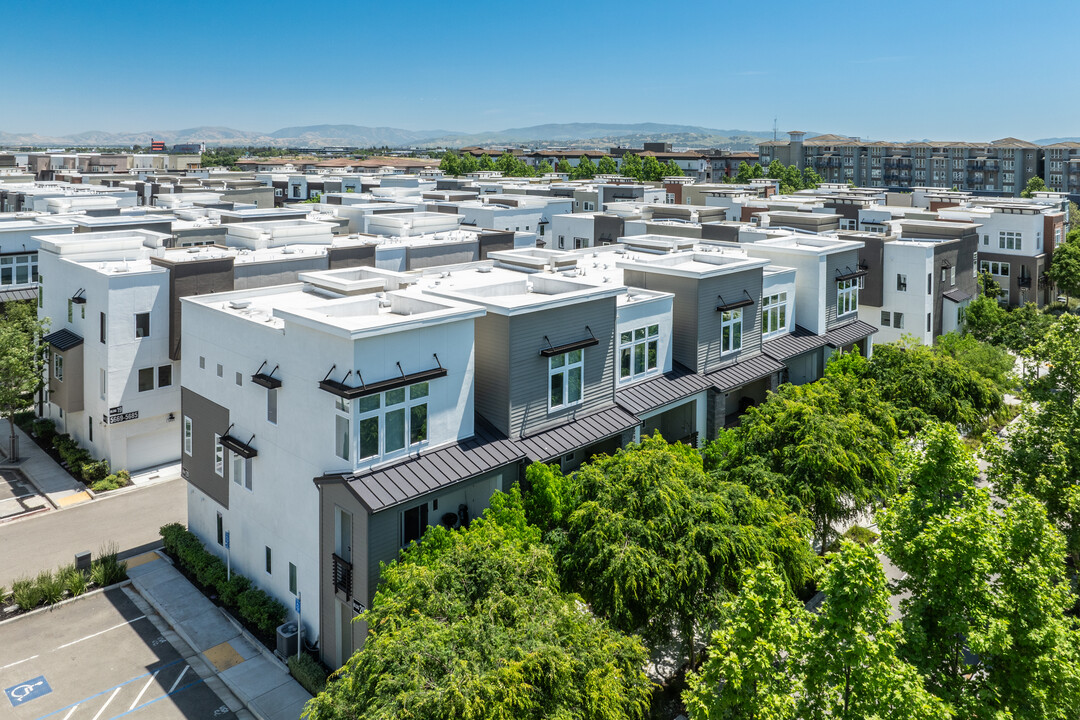 Wilshire in Dublin, CA - Building Photo