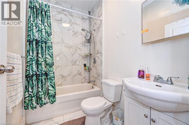 13-15 AINSLIE Street in Cambridge, ON - Building Photo - Building Photo