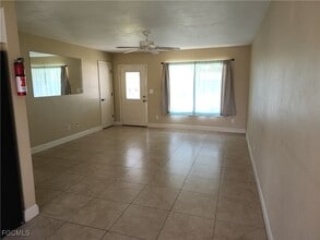 13032 Ninth St in Ft. Myers, FL - Building Photo - Building Photo