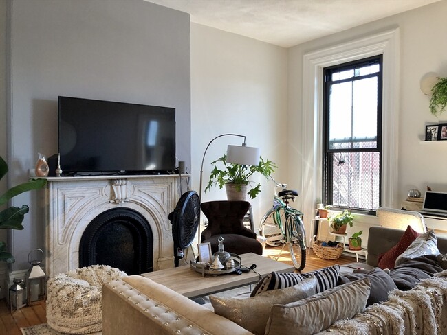 701 Massachusetts Ave, Unit 6 in Boston, MA - Building Photo - Building Photo