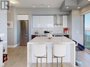 30 Shore Breeze Dr in Toronto, ON - Building Photo - Building Photo