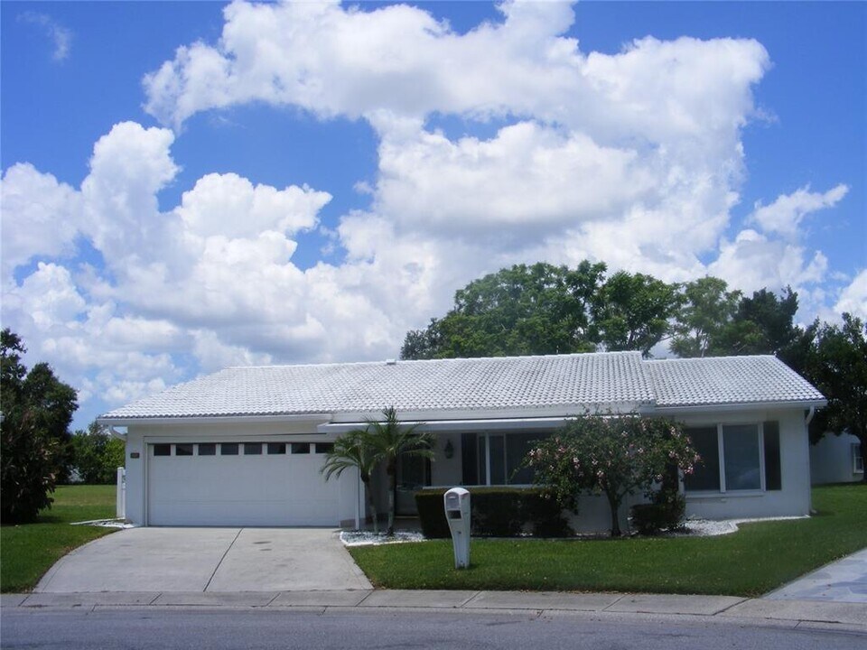 9010 41st St N in Pinellas Park, FL - Building Photo