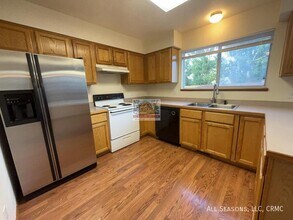 5921 Fossil Dr in Colorado Springs, CO - Building Photo - Building Photo