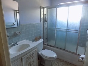 2695 S East Ave in Sarasota, FL - Foto de edificio - Building Photo