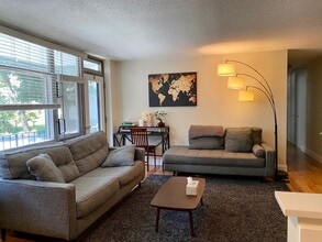 125 Trapelo Rd, Unit 33 in Belmont, MA - Building Photo - Building Photo