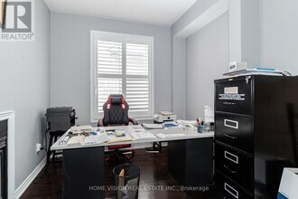 36 Intrigue Trail in Brampton, ON - Building Photo - Building Photo