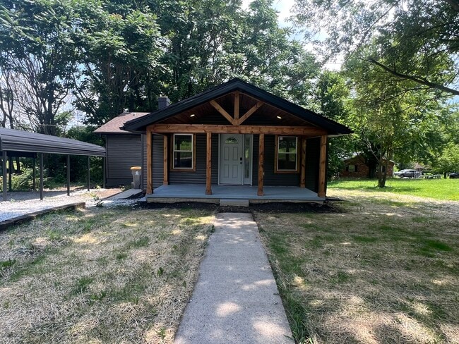 property at 1812 N Monroe St