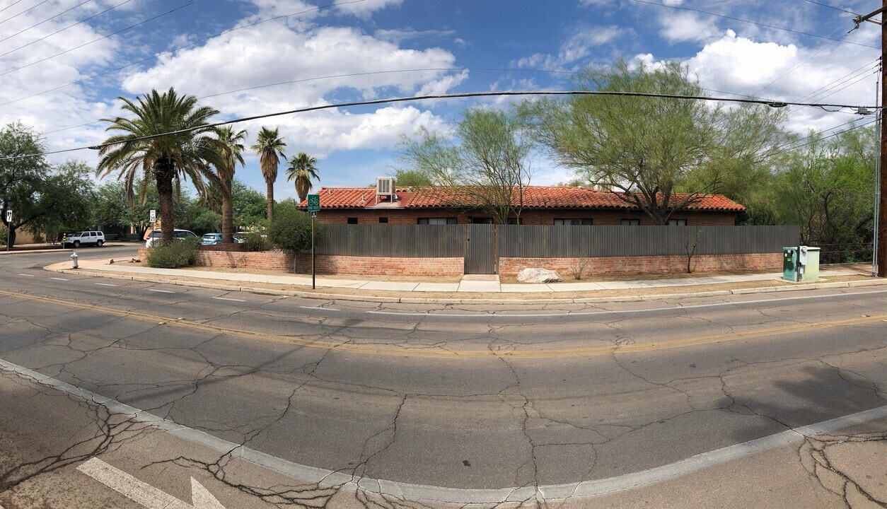 1343 E 9th St in Tucson, AZ - Building Photo