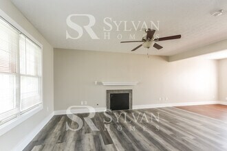 4015 Graves Dr in Obetz, OH - Building Photo - Building Photo