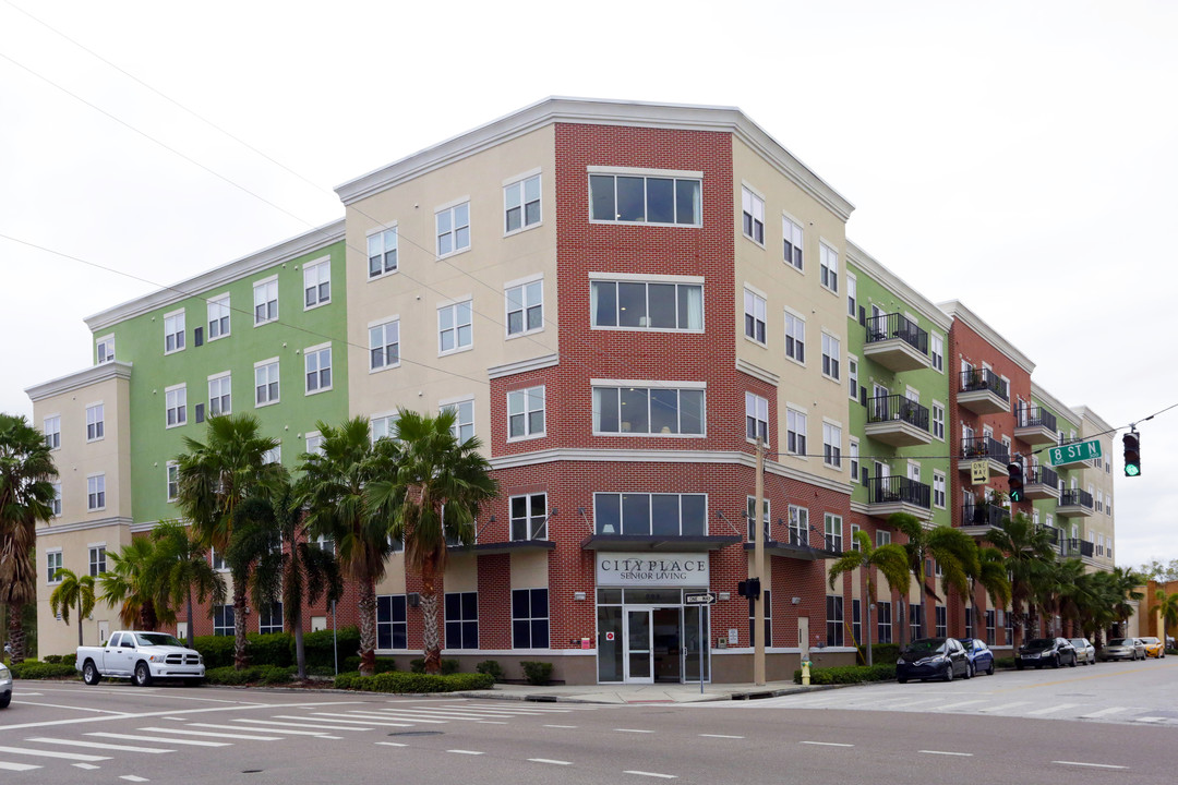 City Place Senior in St. Petersburg, FL - Building Photo