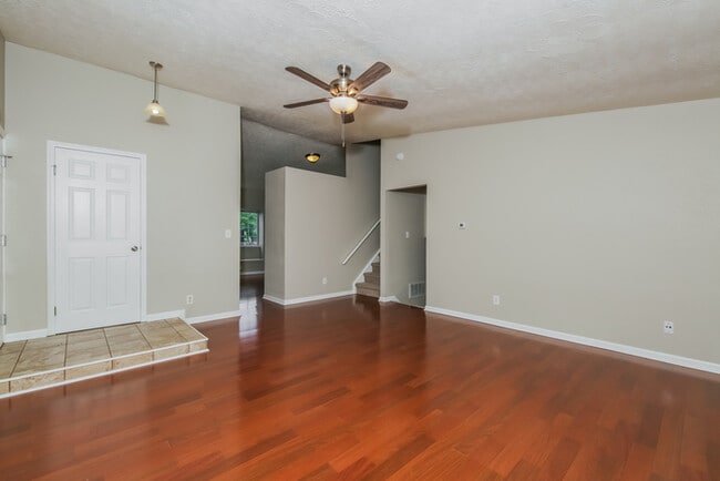 5926 Buck Rill Dr in Indianapolis, IN - Building Photo - Building Photo