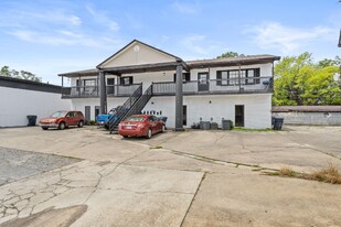 1603 N Main St in Anderson, SC - Building Photo