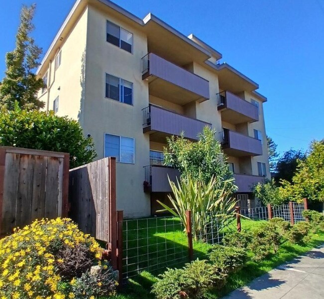 1530 Henry Street in Berkeley, CA - Building Photo