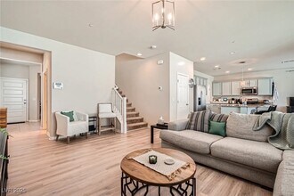 3030 Lyric Canto Ct in Henderson, NV - Building Photo - Building Photo