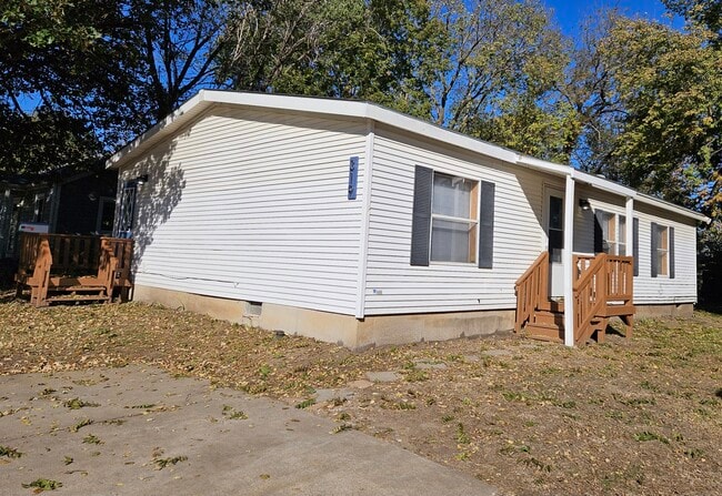 319 Rahm St in Salina, KS - Building Photo - Building Photo