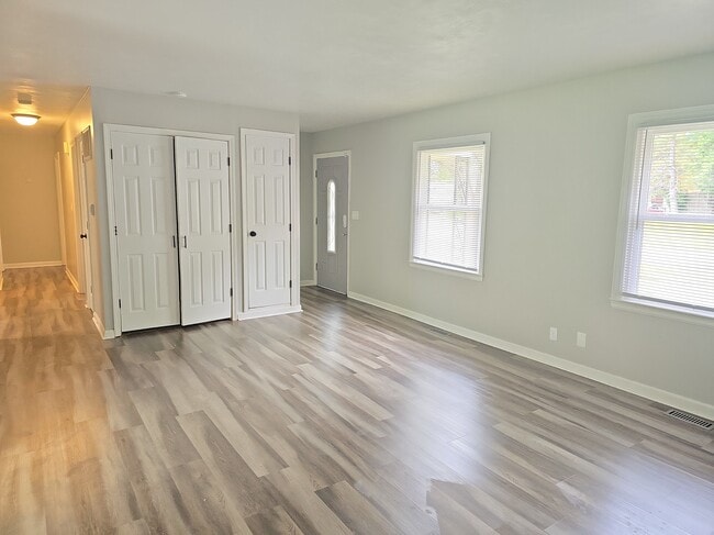 8802 Malvern Hill Rd in Plantation, KY - Building Photo - Building Photo