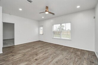 2319 Golden Brandy Ln in Rosenberg, TX - Building Photo - Building Photo