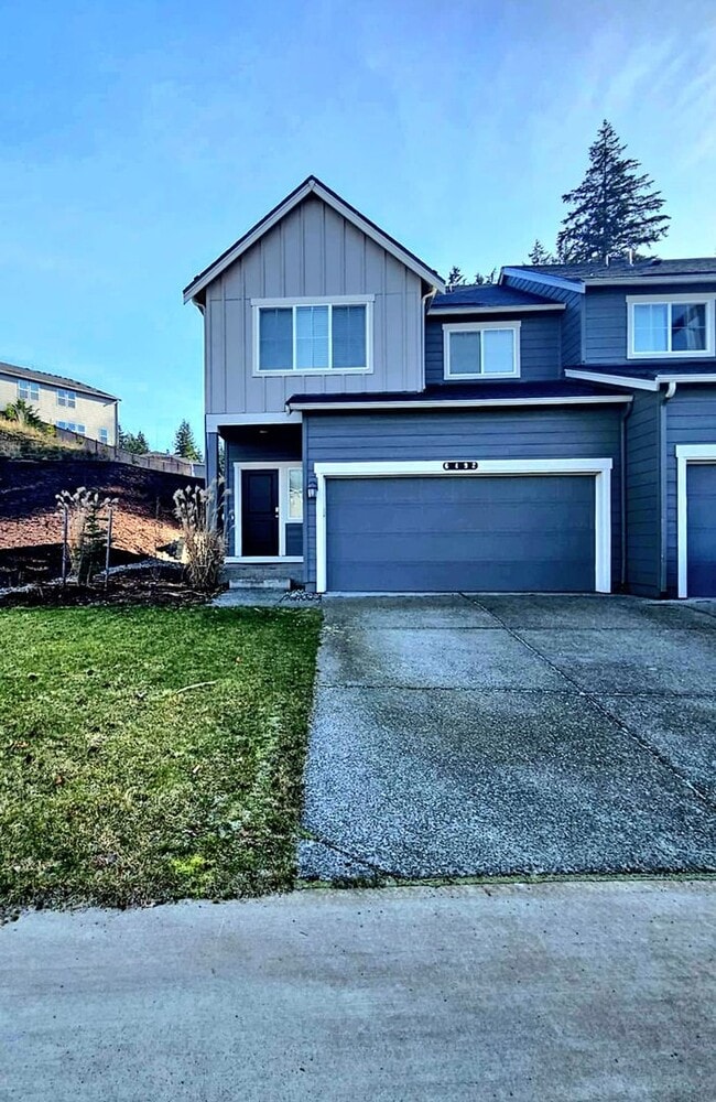 property at 6492 Yorktown Pl NE