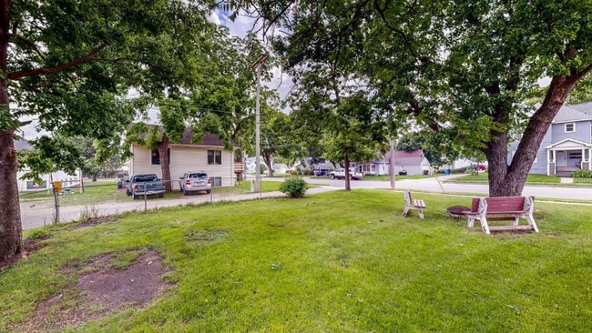 property at 620 2nd Ave NW