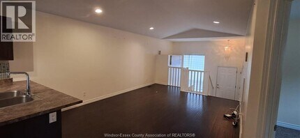 3198 Seville Ave in Windsor, ON - Building Photo - Building Photo