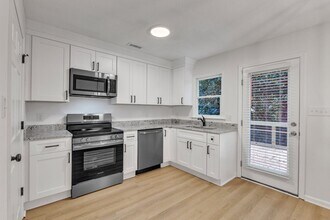 106 N Franklin St in Wake Forest, NC - Building Photo - Building Photo