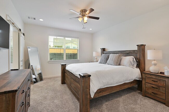 5048 Mooney Fls Dr in Bryan, TX - Building Photo - Building Photo