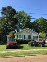 711 W Georgia Ave in Ruston, LA - Building Photo