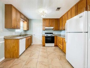 5841 Linn Ave in Pensacola, FL - Building Photo - Building Photo