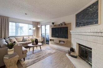 Alvista Trailside in Englewood, CO - Foto de edificio - Building Photo