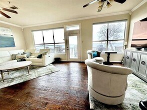 402 Oakbrook Dr in Lewisville, TX - Building Photo - Building Photo