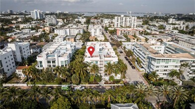7744 Collins Ave, Unit # 15 in Miami Beach, FL - Building Photo - Building Photo