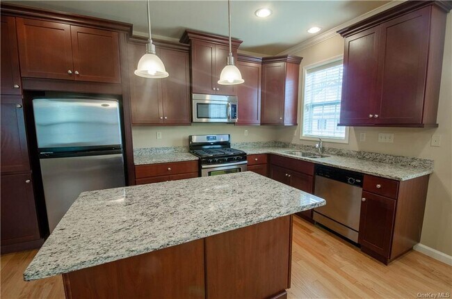 213 Canter Ct in Goshen, NY - Building Photo - Building Photo