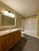 418 NW 17th St in Redmond, OR - Building Photo