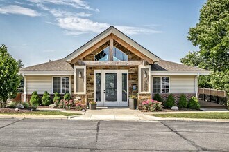 Tiburon View Apartments in Omaha, NE - Foto de edificio - Building Photo