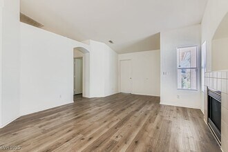 884 Cozy Valley St in Henderson, NV - Building Photo - Building Photo