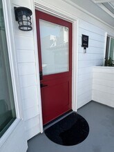 602.5 Narcissus Ave in Newport Beach, CA - Building Photo - Building Photo