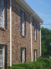 Shannon Hall Apartments in Houston, TX - Building Photo - Building Photo