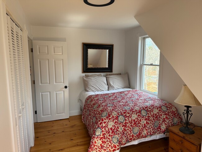 85 Hokum Rock Rd in Dennis, MA - Building Photo - Building Photo