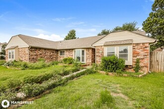 2113 Yellowstone Dr in Yukon, OK - Building Photo - Building Photo