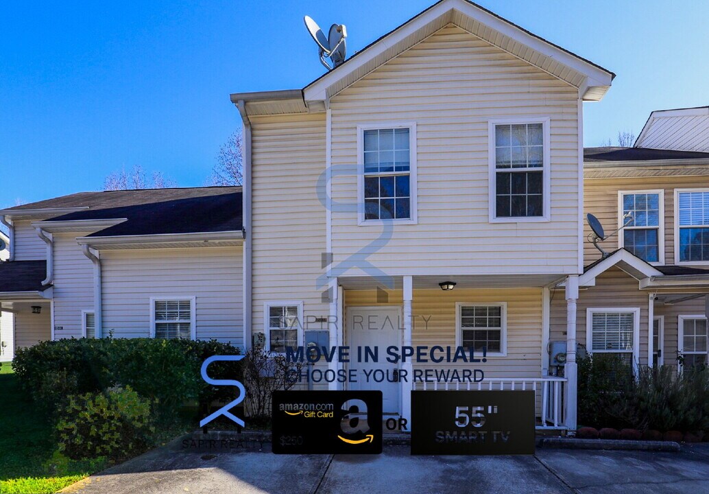 6546 Wellington Chase Ct in Lithonia, GA - Building Photo